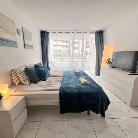 Apartament House *